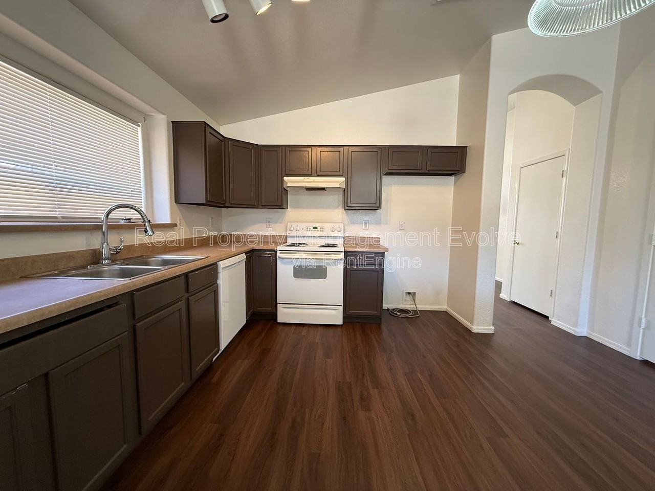 4935 W Ardmore Rd - Photo 7 of 24
