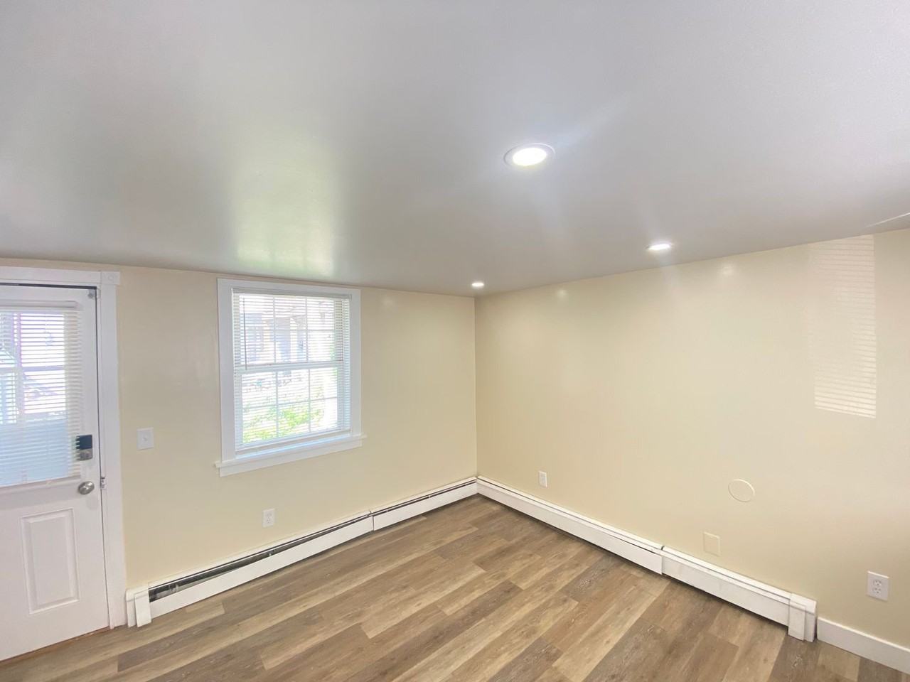 77 Franklin St - Photo 4 of 35