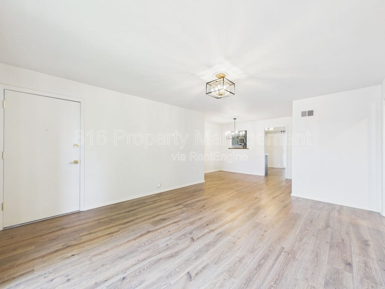 439 W 104th St - Photo 3 of 24