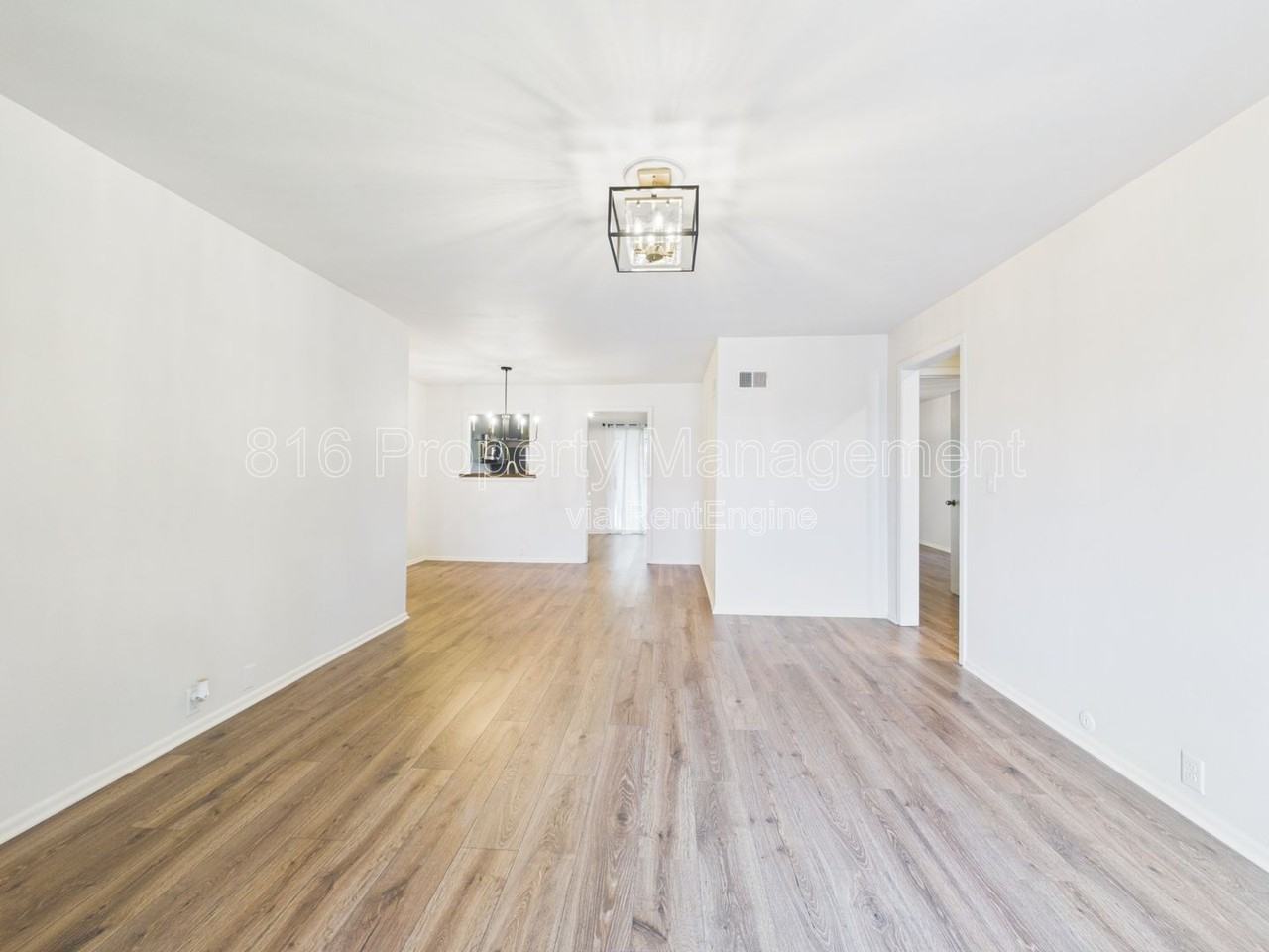 439 W 104th St - Photo 4 of 24