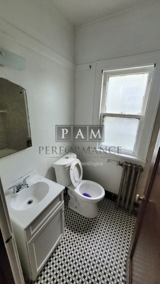 3927 E Layton Ave #6 - Photo 6 of 7