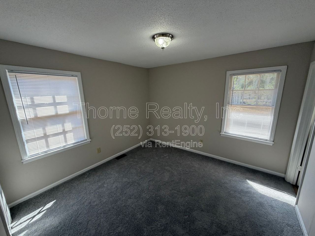 532 Lark Ln - Photo 2 of 4