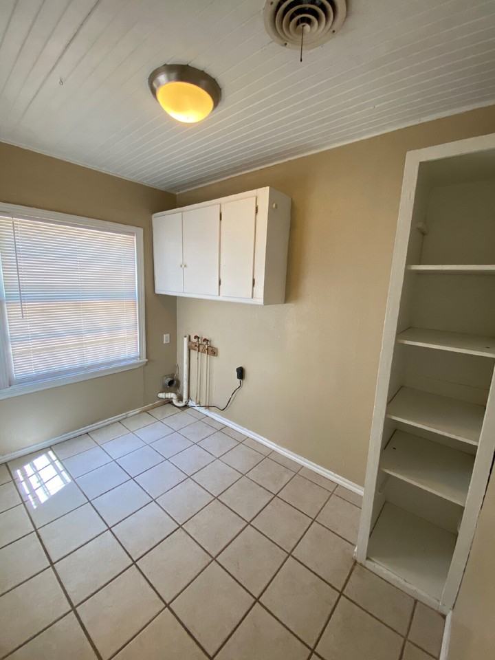 2520 27th St Frnt - Photo 6 of 17