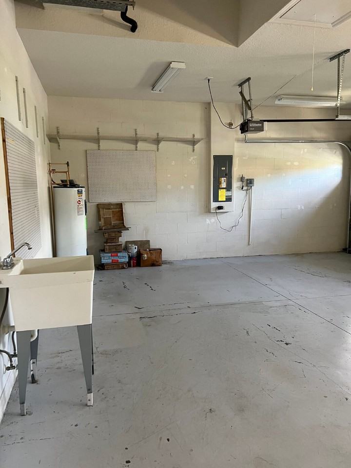 2492 Tahoe Dr - Photo 4 of 34