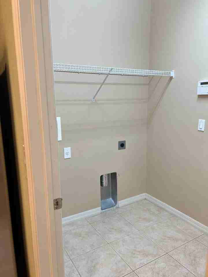 2492 Tahoe Dr - Photo 6 of 34