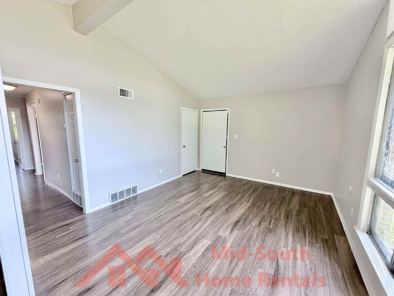 2298 Dells Ave - Photo 7 of 19