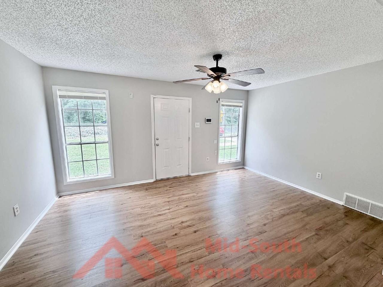 4011 Double Tree Rd - Photo 4 of 23