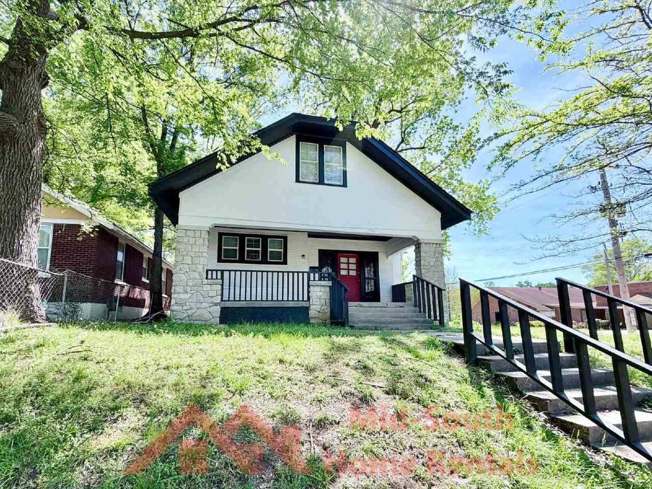 1561 Foster Ave - Photo 3 of 28