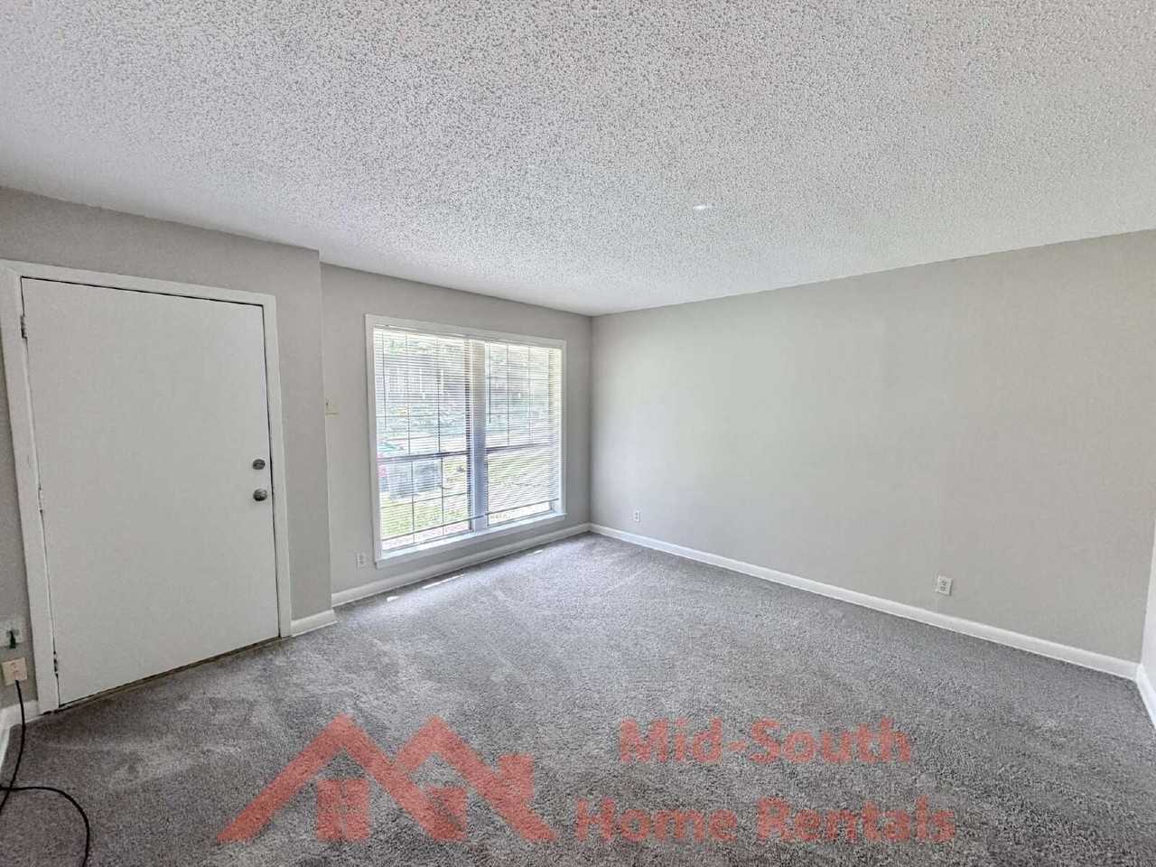 3191 Parham St - Photo 5 of 23