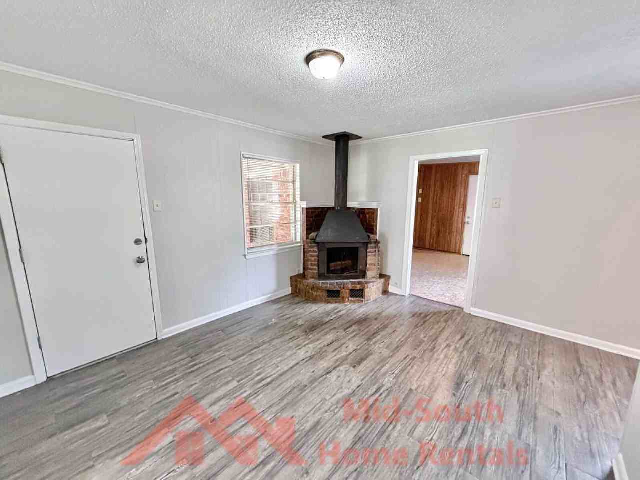3191 Parham St - Photo 7 of 23