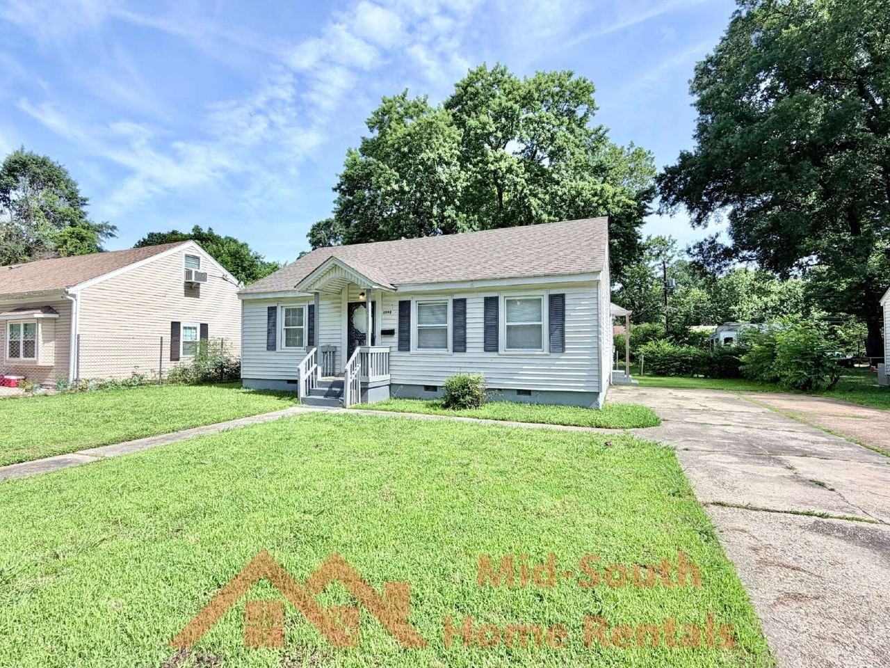 3998 Victor Dr - Photo 3 of 23