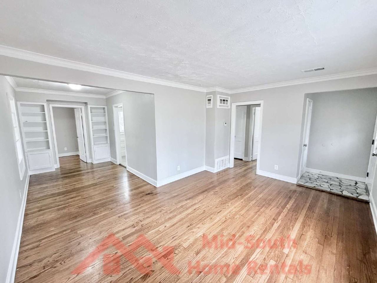 1156 Brower St - Photo 3 of 23