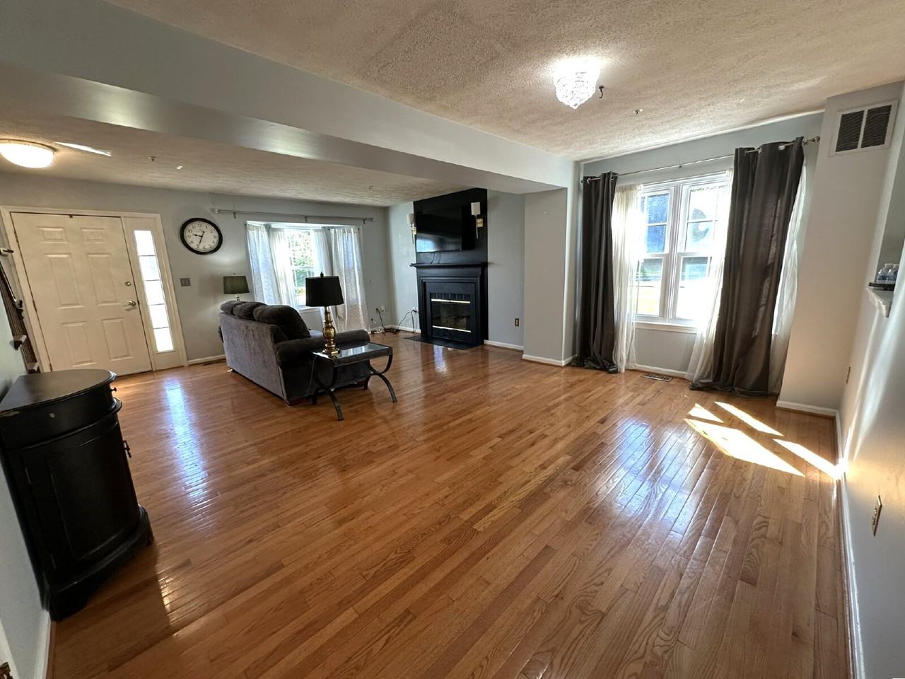 850 Medinah Cir - Photo 2 of 15