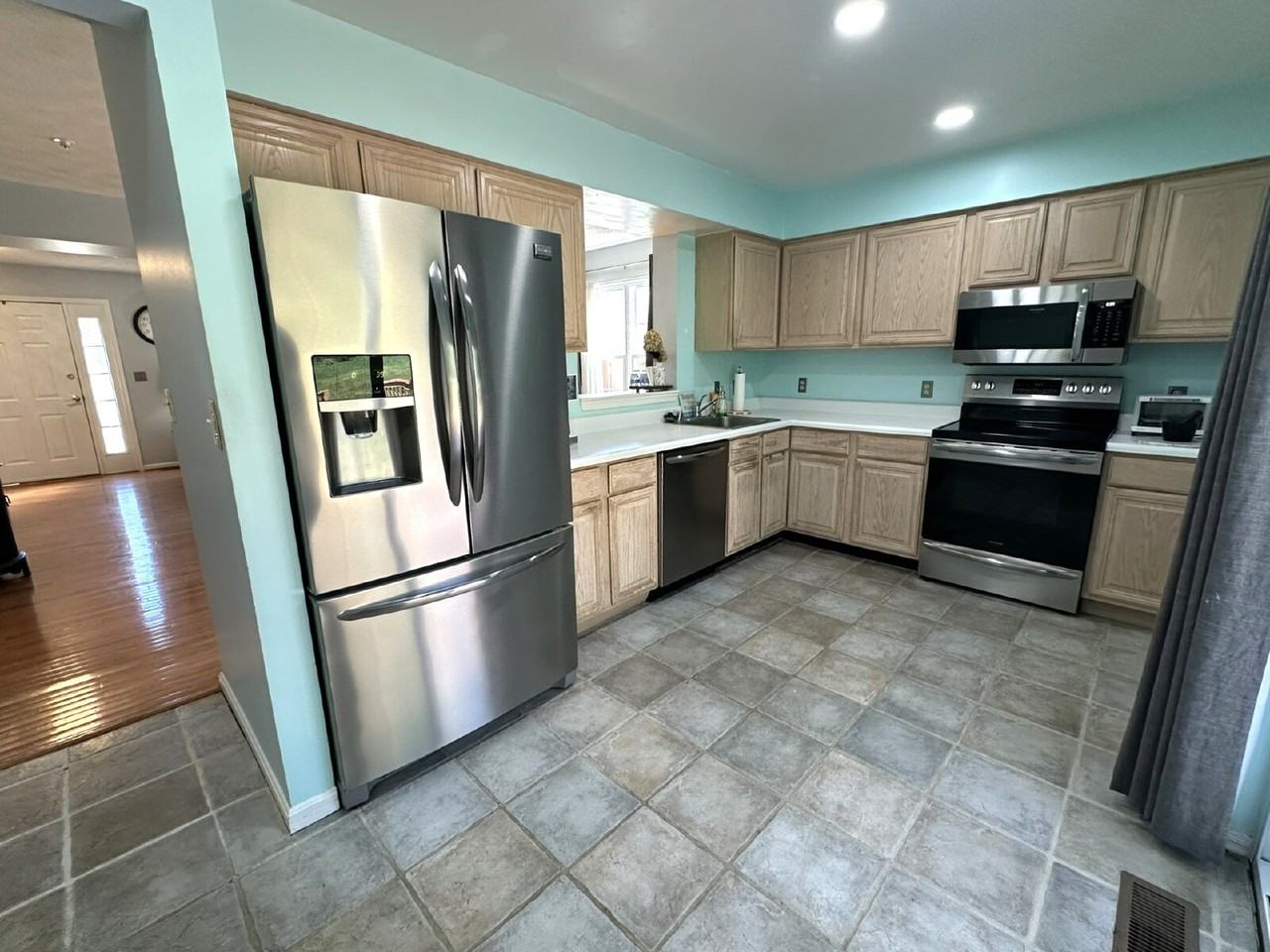 850 Medinah Cir - Photo 5 of 15