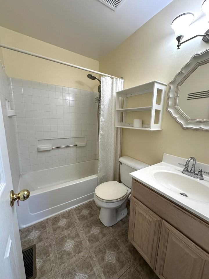 850 Medinah Cir - Photo 7 of 15