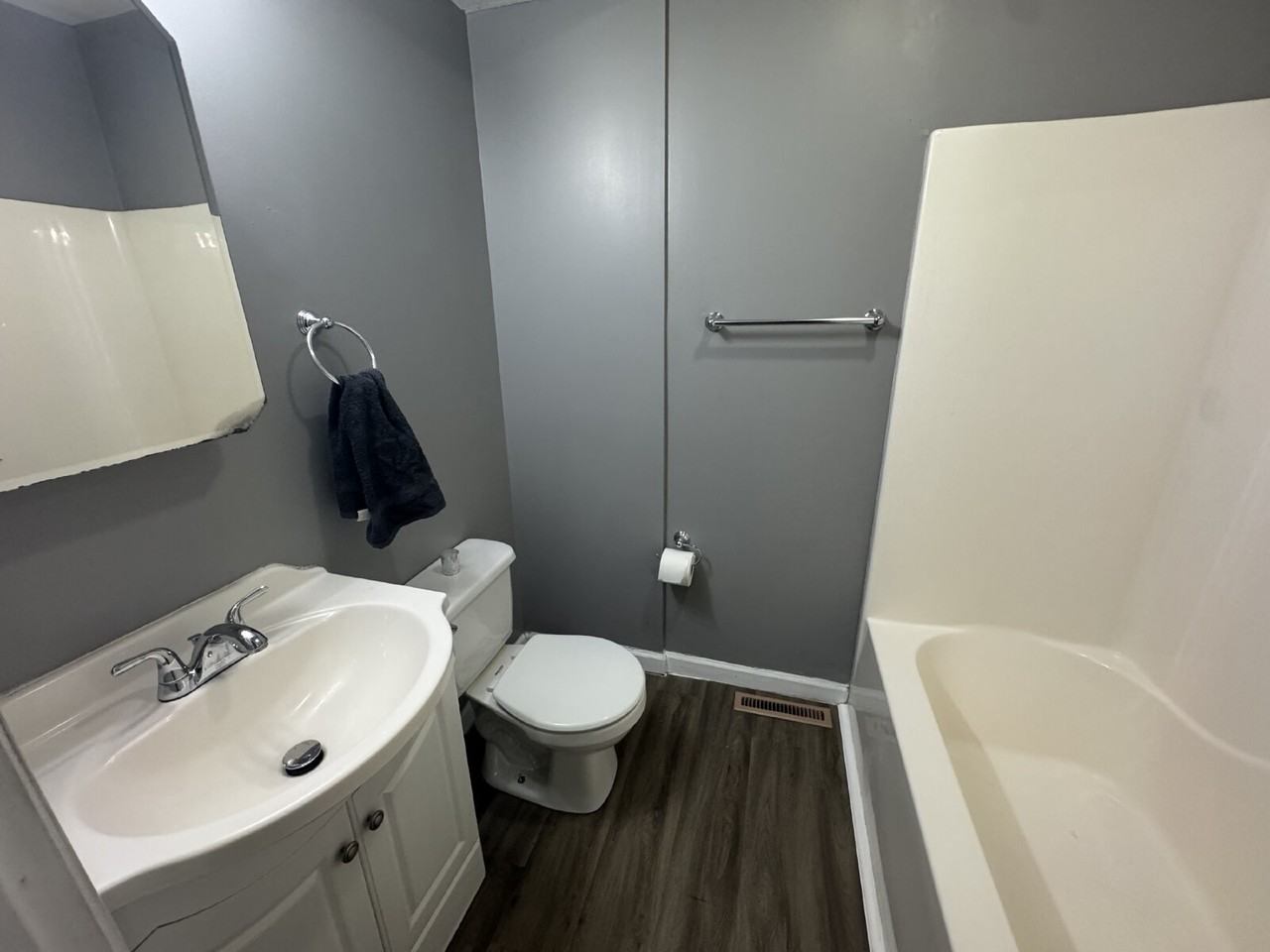 2927 S Glenwood Ave - Photo 6 of 20