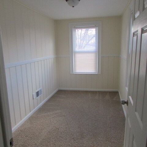 23540 Glenbrook St - Photo 5 of 14