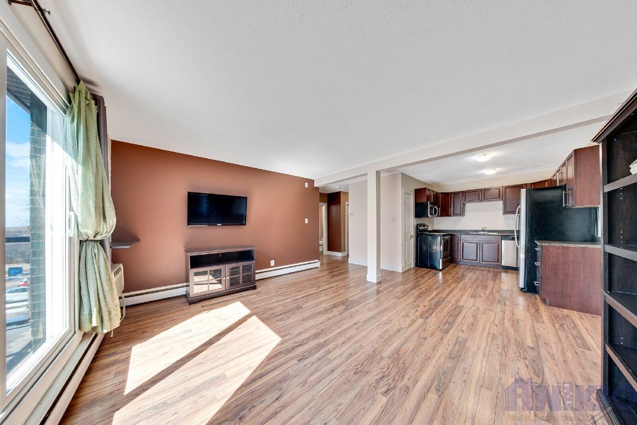 2112 23rd St W Ste Cecilia - Photo 2 of 11