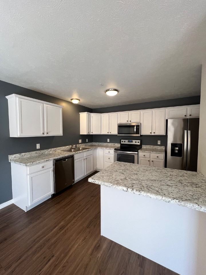 120 Sunrise Cv - Photo 6 of 36