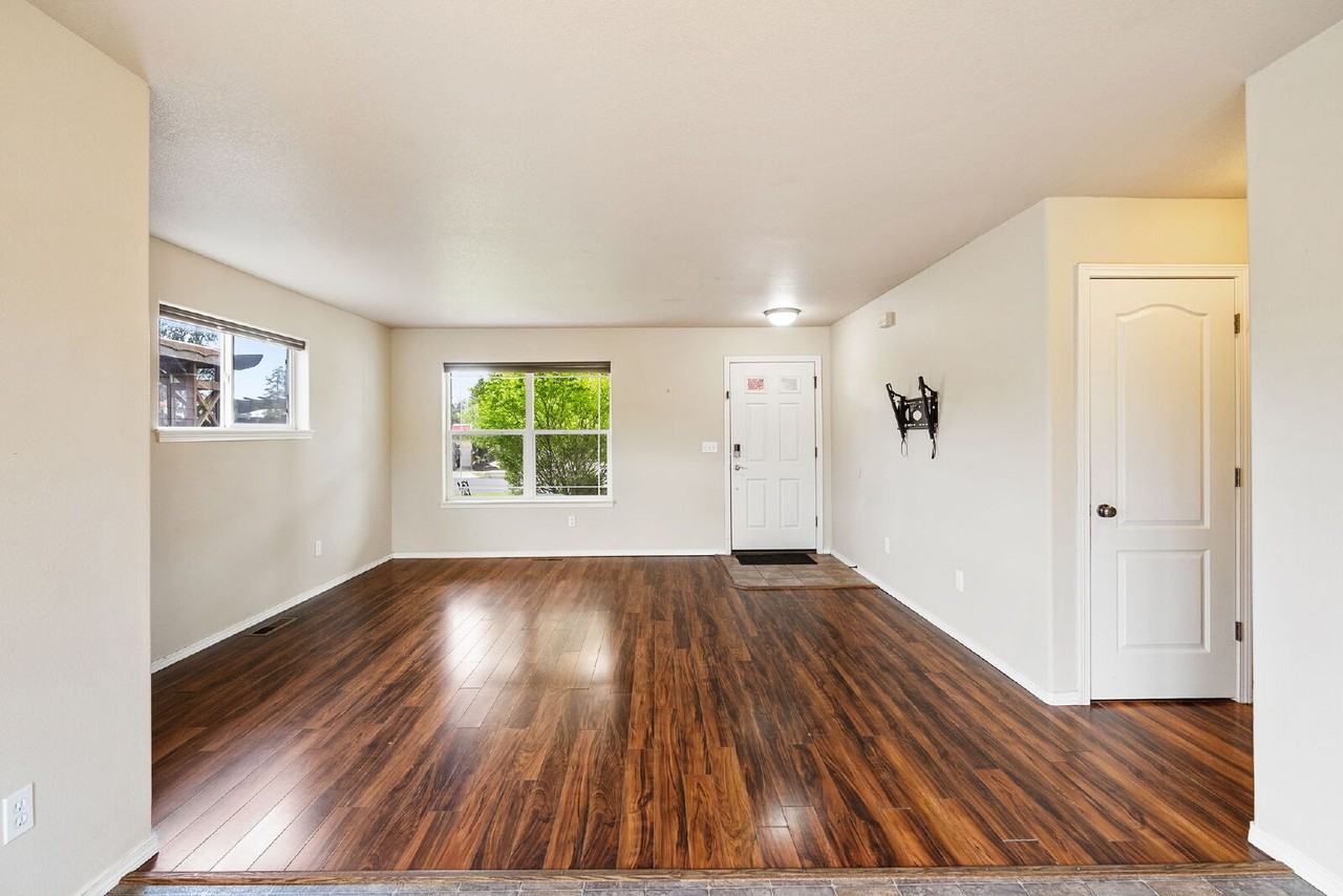 61095 Borden Dr - Photo 6 of 26