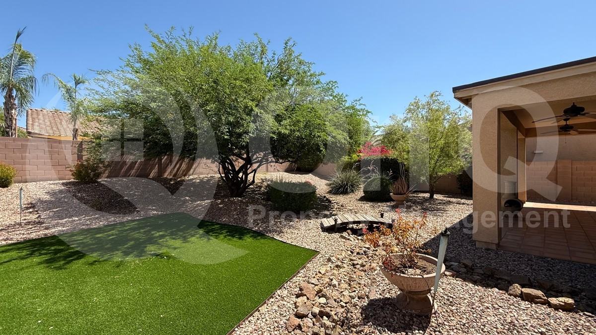 2314 W Spur Dr - Photo 3 of 31