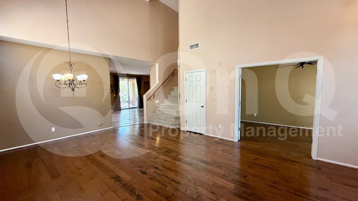 2314 W Spur Dr - Photo 6 of 31