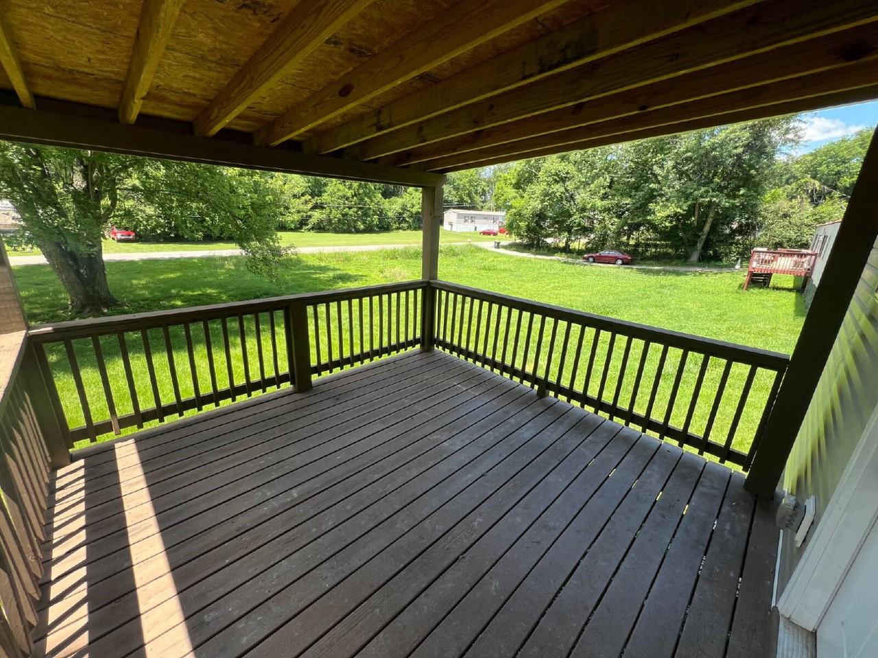 1005 Ross Ln - Photo 4 of 19