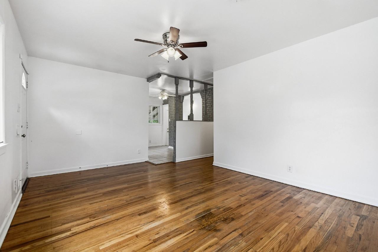 10712 Loren Ln - Photo 7 of 34