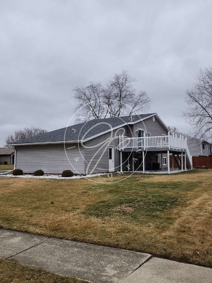 9450 Millcroft Rd - Photo 4 of 37