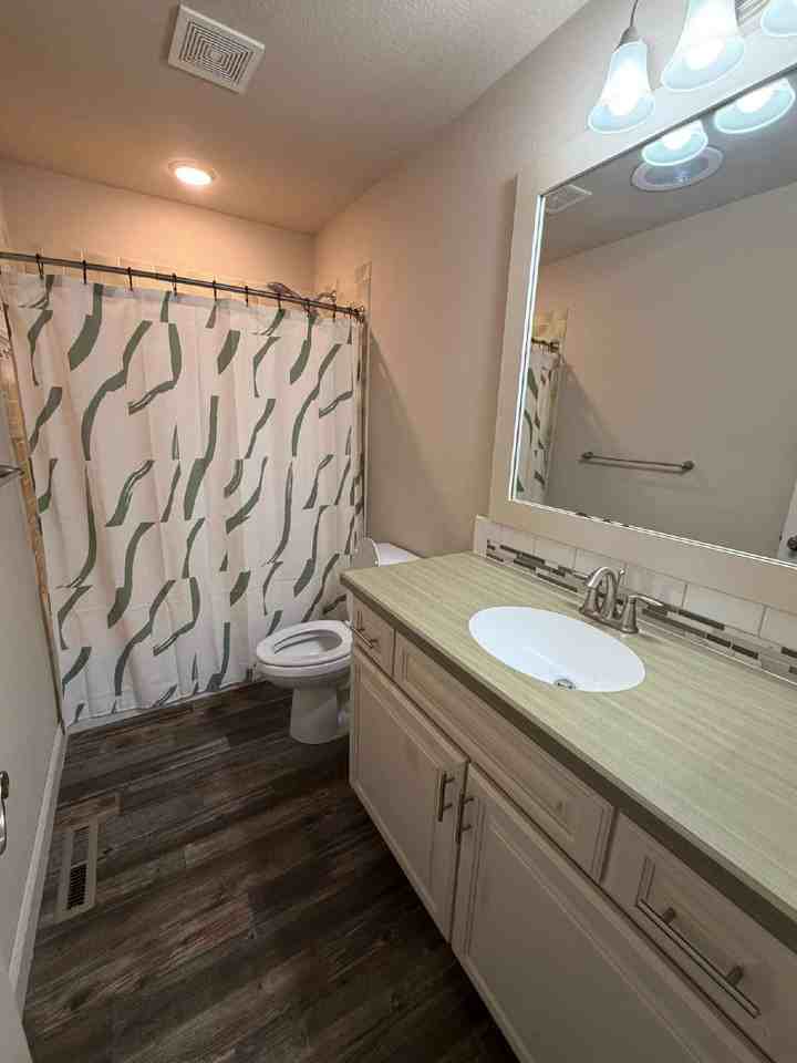 301 W 1st St #1 - Photo 3 of 10