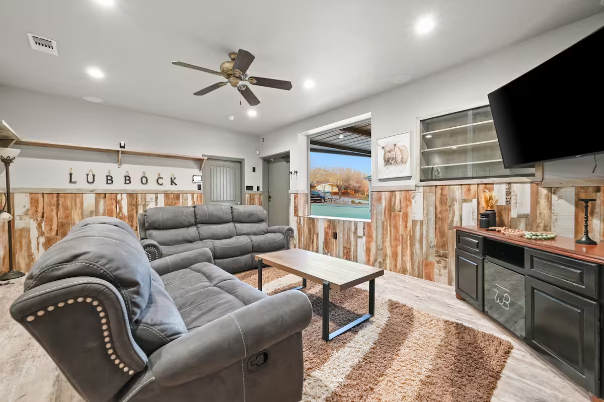 3 Jesse James Dr #B