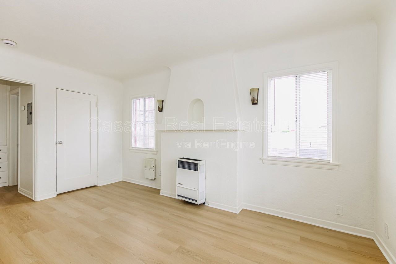 2300 E Spaulding St #2304A - Photo 2 of 11