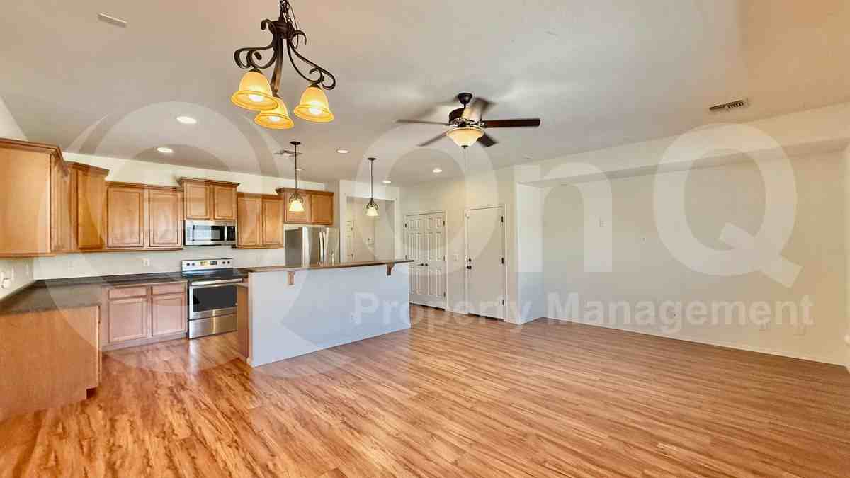7716 S 37th Way - Photo 4 of 21