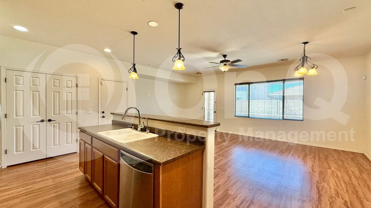 7716 S 37th Way - Photo 5 of 21