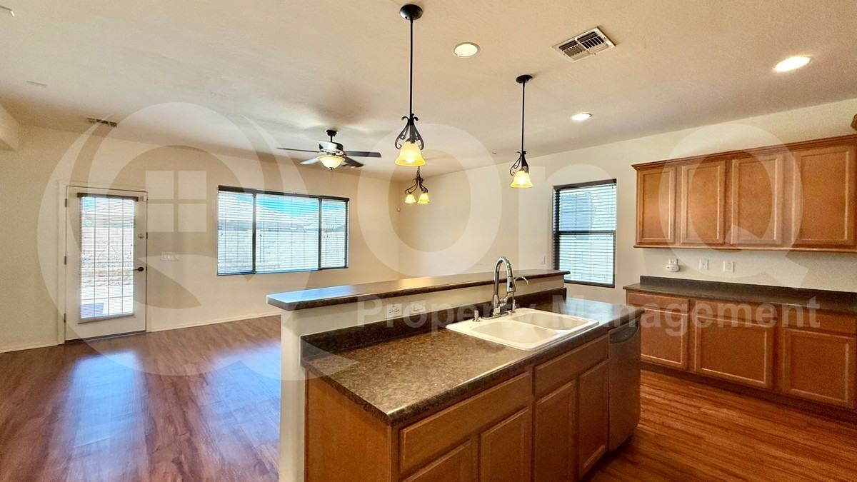 7716 S 37th Way - Photo 6 of 21