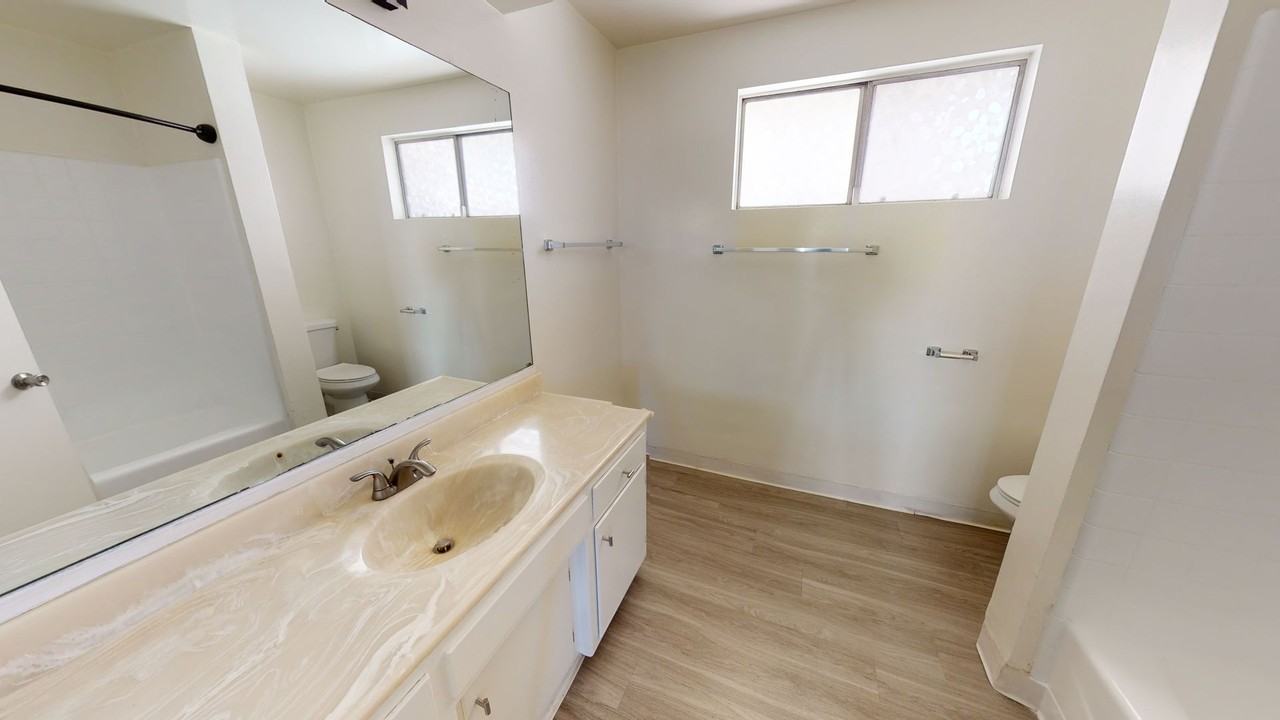 2266 Del Mar - Photo 7 of 10
