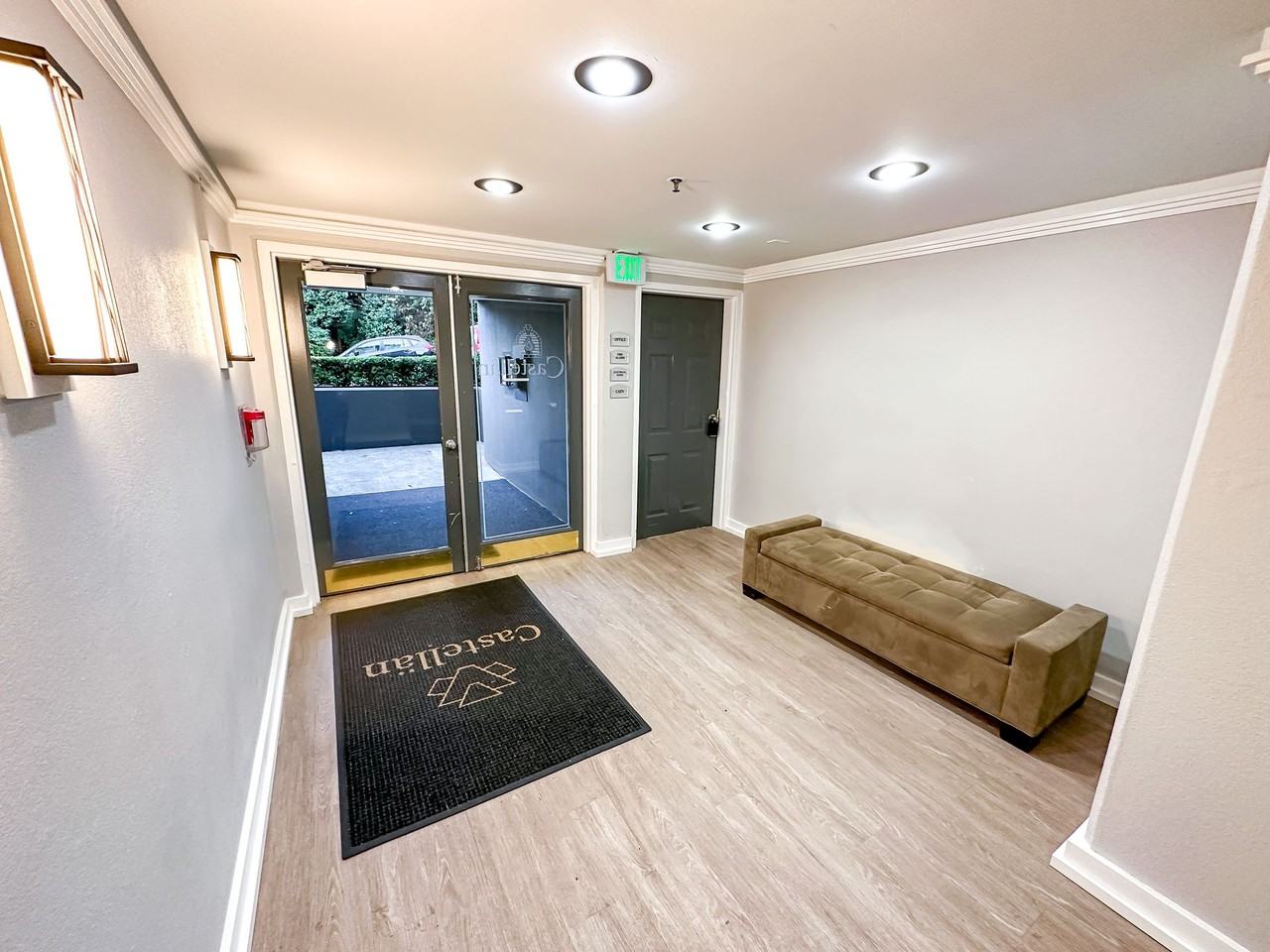 Castellan Apartments - Photo 4 of 15