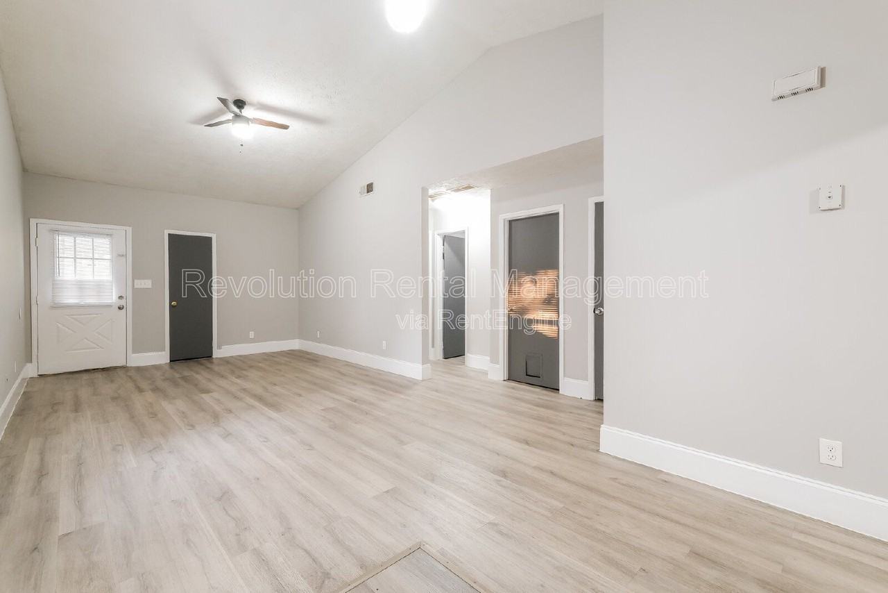 1158 Pinedale Cir Nw - Photo 4 of 16