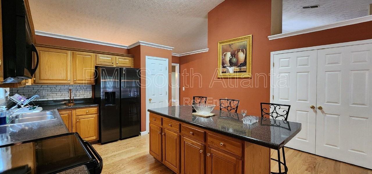 4284 Cedar Lake Cv - Photo 7 of 50