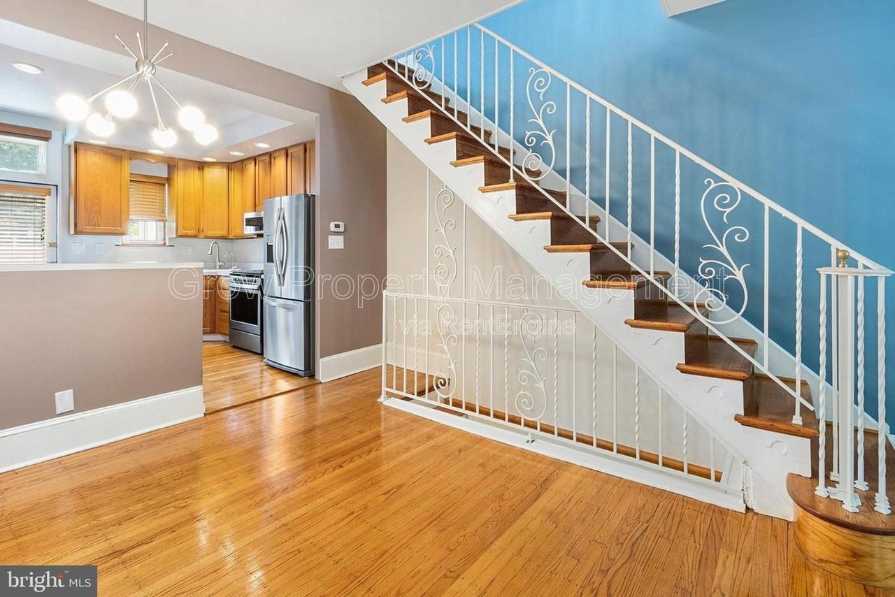 755 S 10th St - Photo 6 of 22