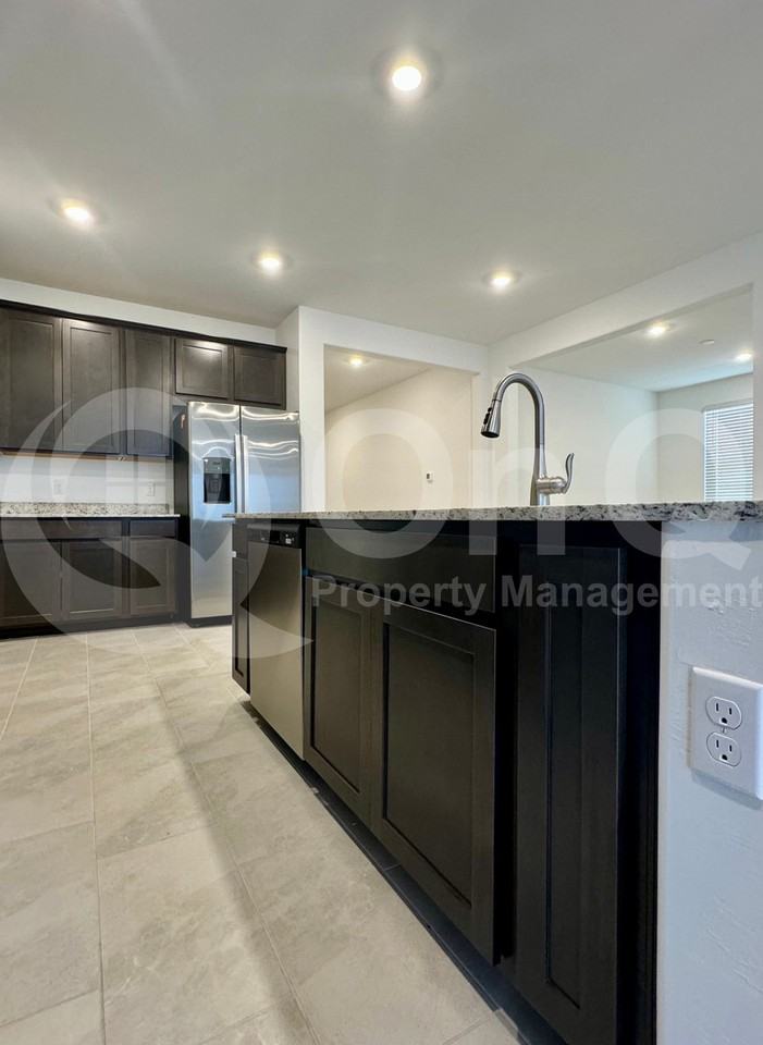 7448 S Camino Cardal - Photo 4 of 32