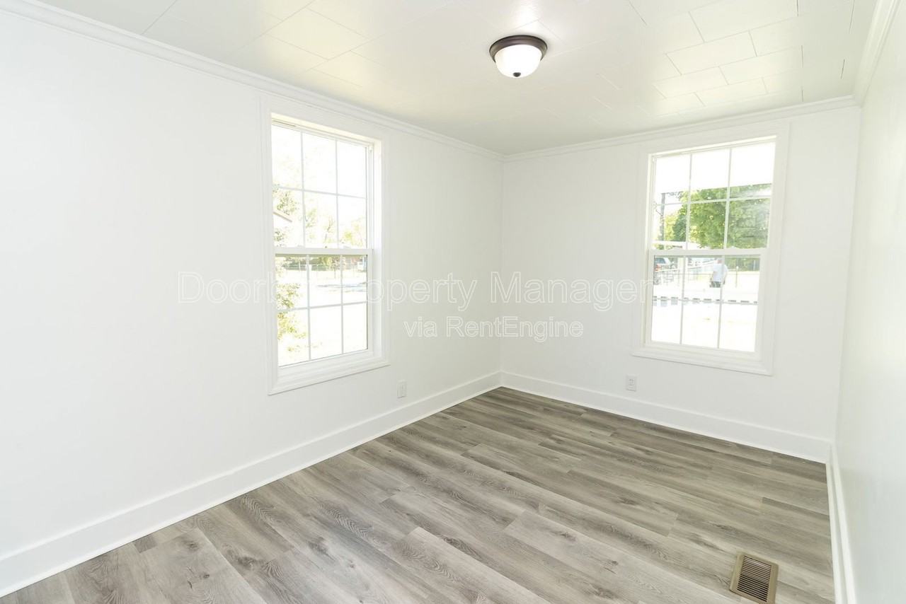 108 Suggs St - Photo 5 of 18