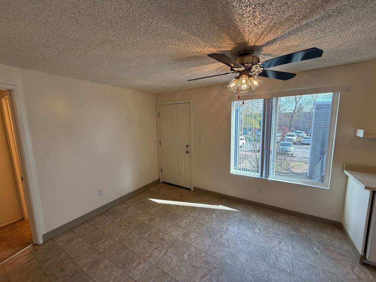 215 Senate St Nw - Photo 2 of 12