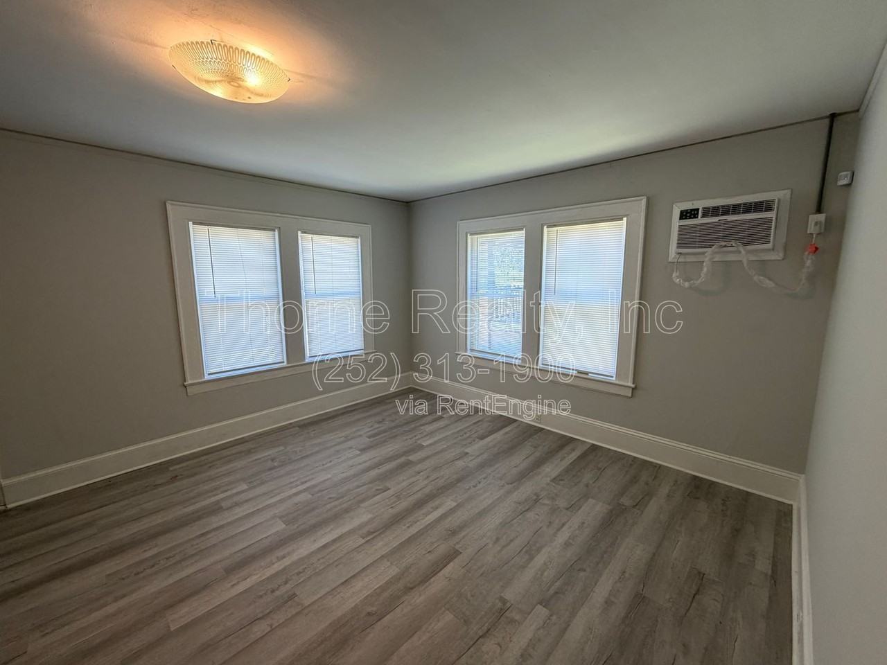 821 Marigold St - Photo 3 of 17