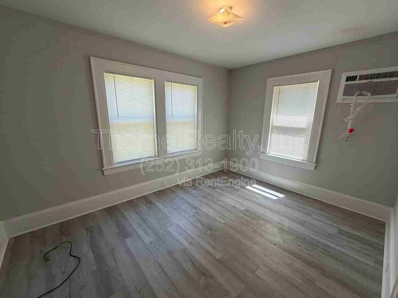 821 Marigold St - Photo 5 of 17