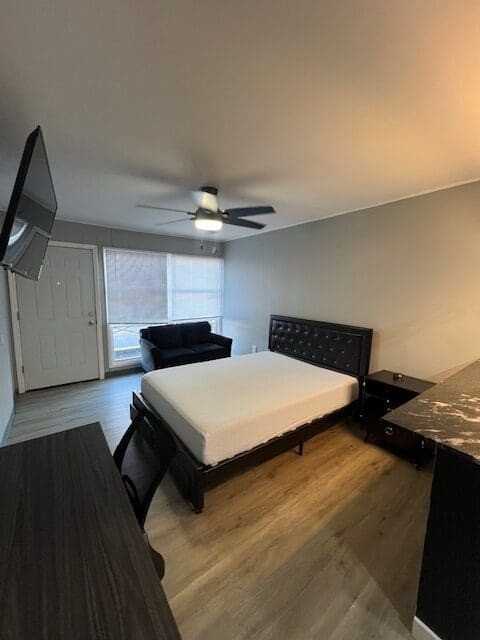 401 Smith St Apt C1 - Photo 6 of 10