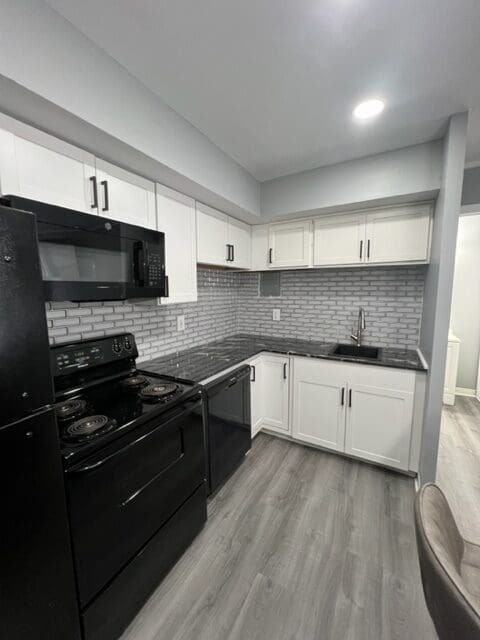 401 Smith St Apt B13 - Photo 2 of 12