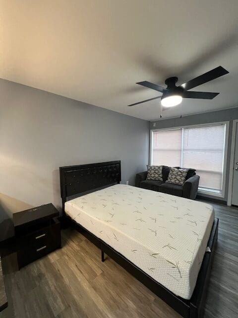 401 Smith St Apt C11 - Photo 4 of 12