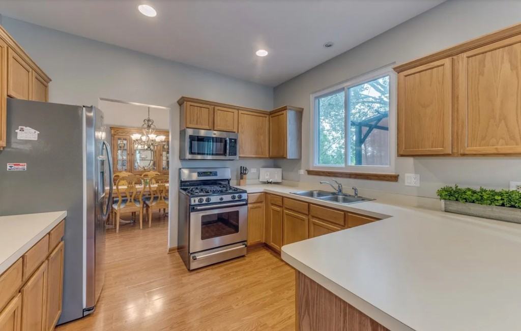 2167 Hammel Ln - Photo 3 of 22