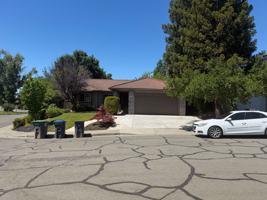 featured image of 2461 Bay Hill Cir
